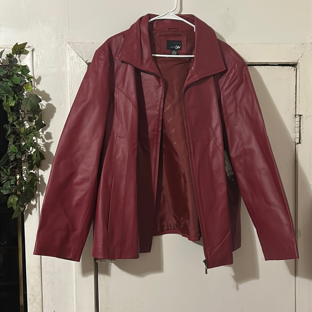 Women’s red East fifth new leather jacket 3x